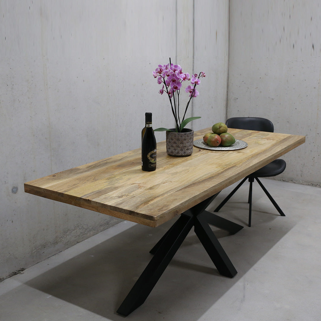Mangoholz Tisch "The Star Table 200"