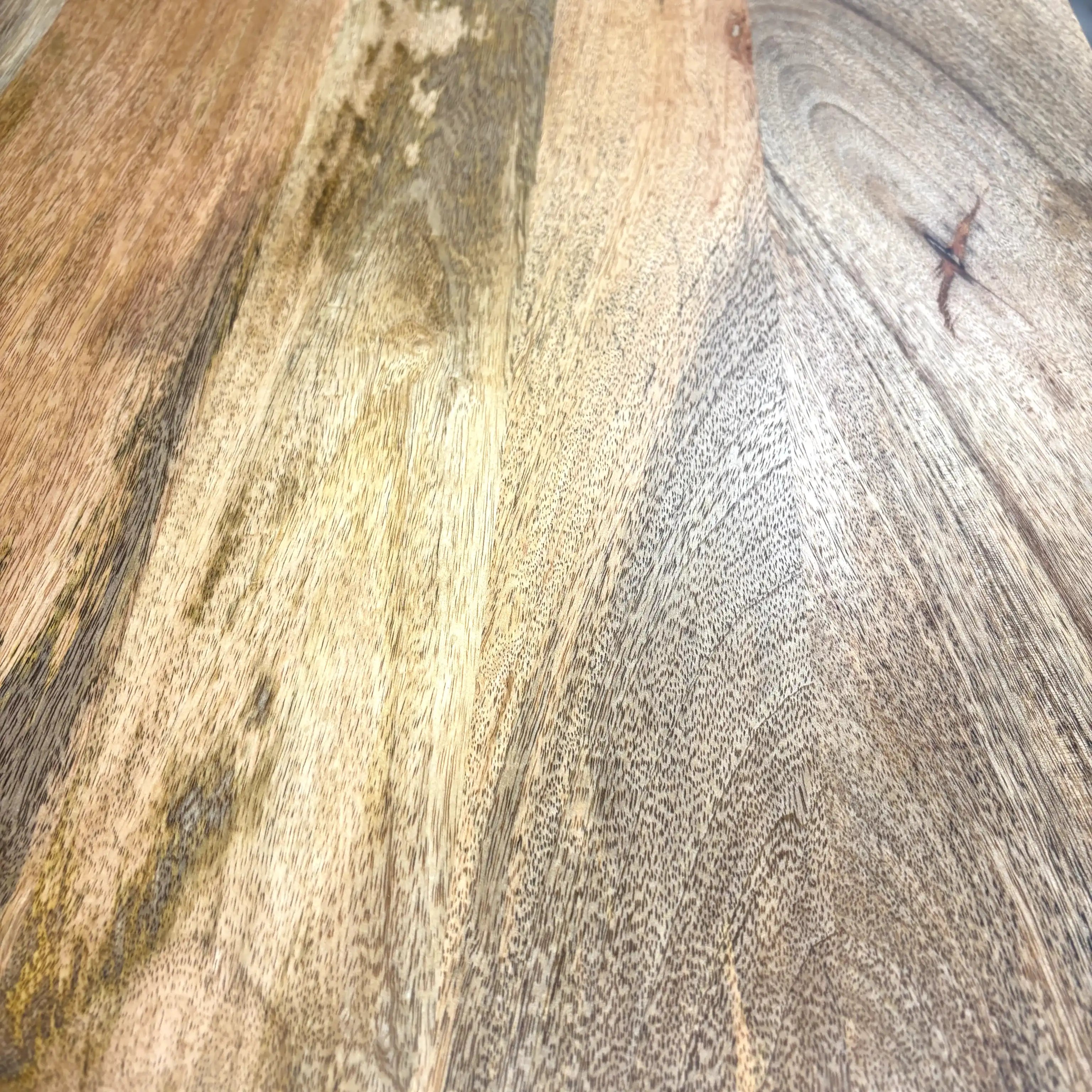 Mango Esstisch 160 cm mit klassischer Kante – Massivholz Zürich