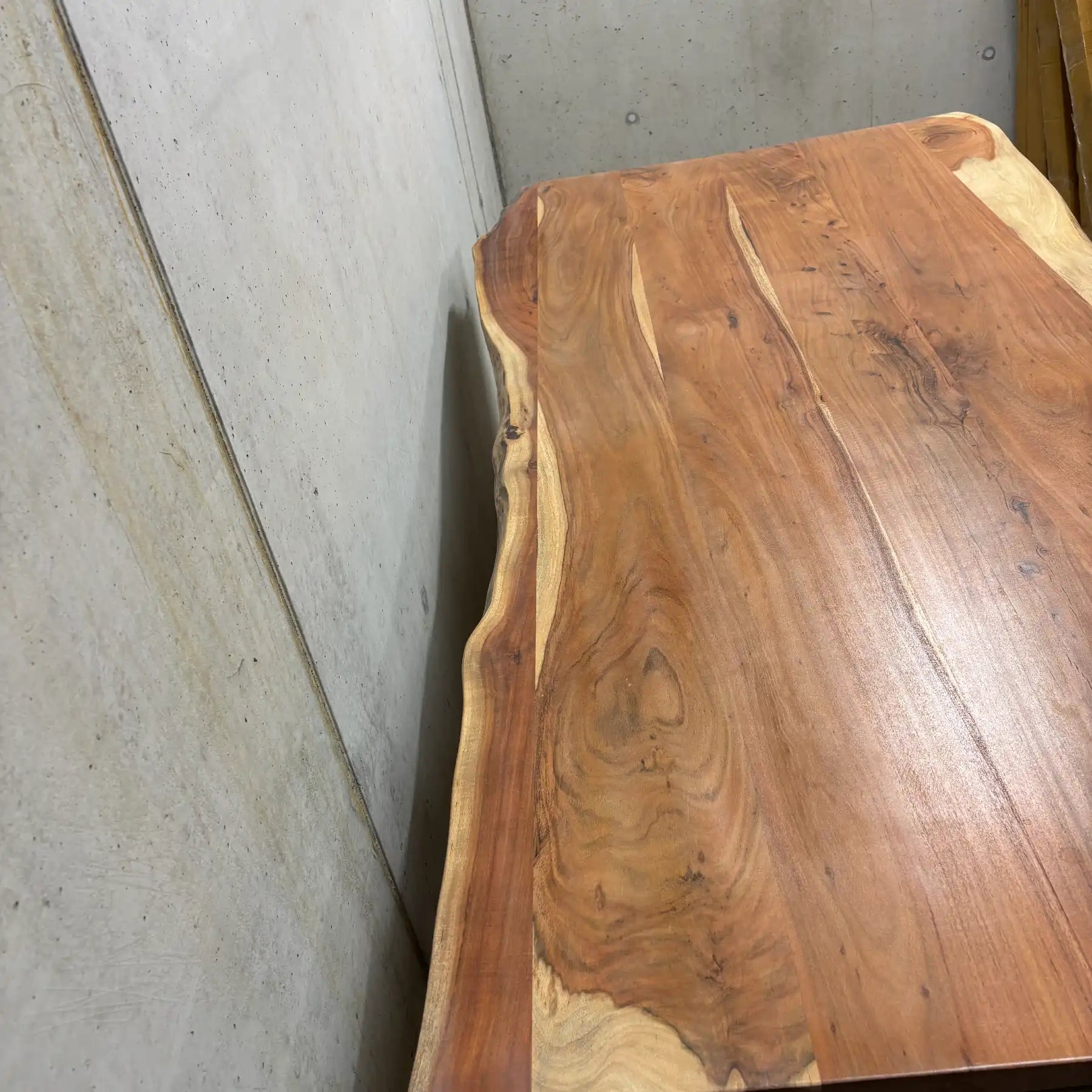 Großer Akazienholz Esszimmertisch 240x120 cm – Massivholz Big Boy