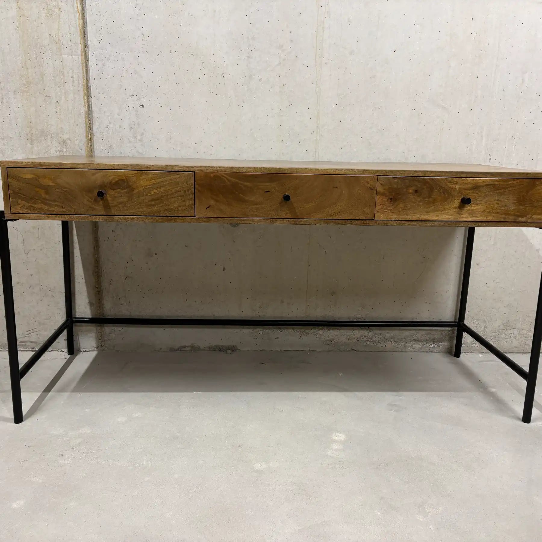 Mango Schreibtisch mit 3 Schubladen – Massivholz Cabinet Desk