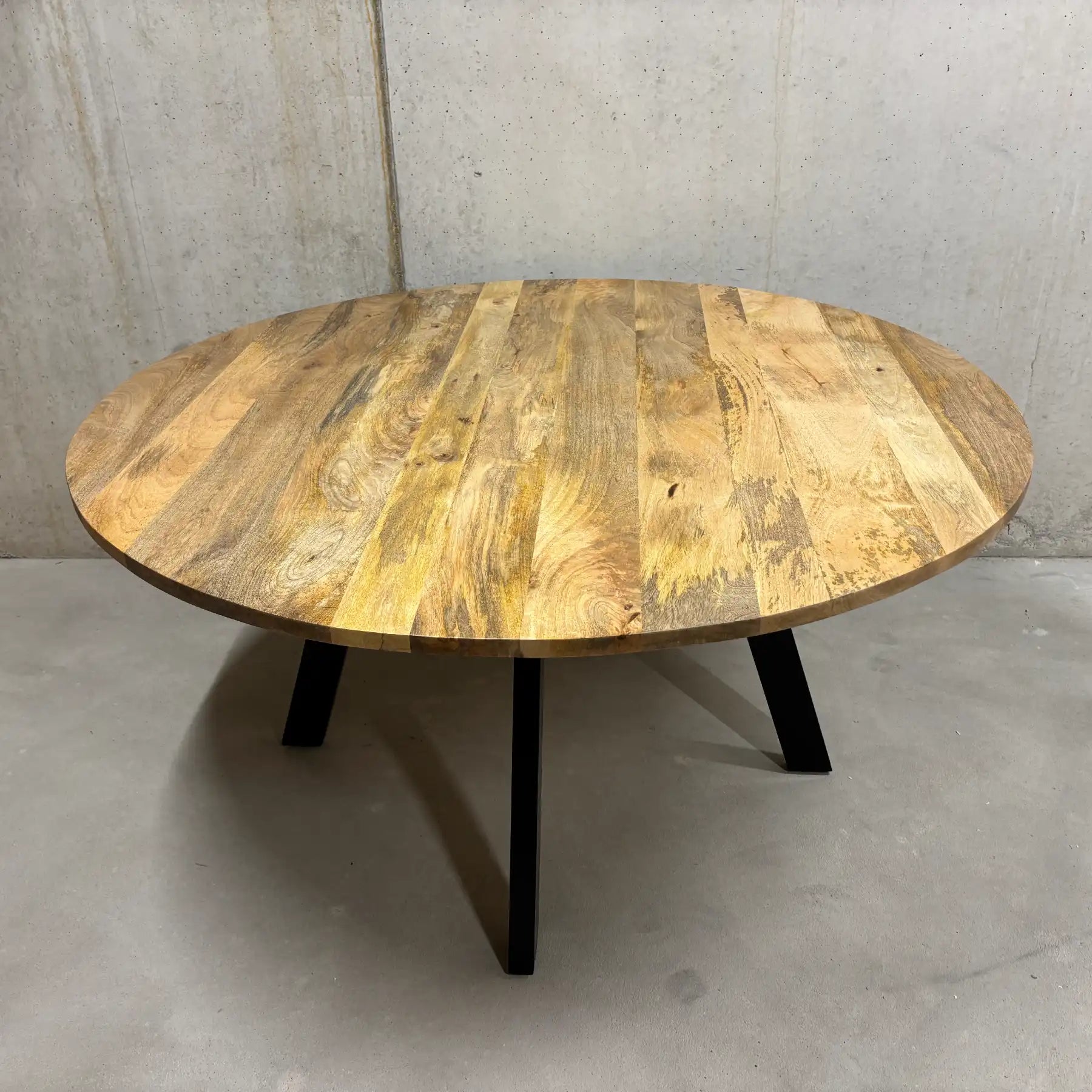 Mango Rundtisch 150 cm Esszimmertisch – Massivholz mit Stahlbeinen