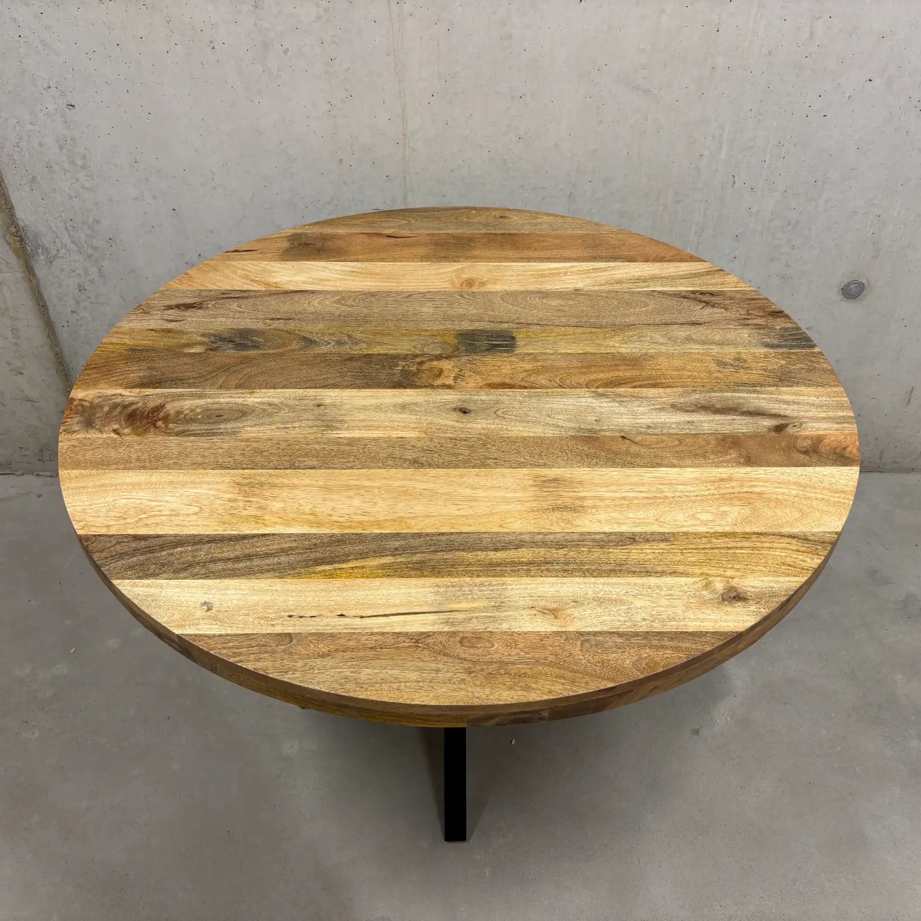 Runder Mango Esstisch Ø120 cm – Massivholz Tisch mit Stahl-Sternfuß