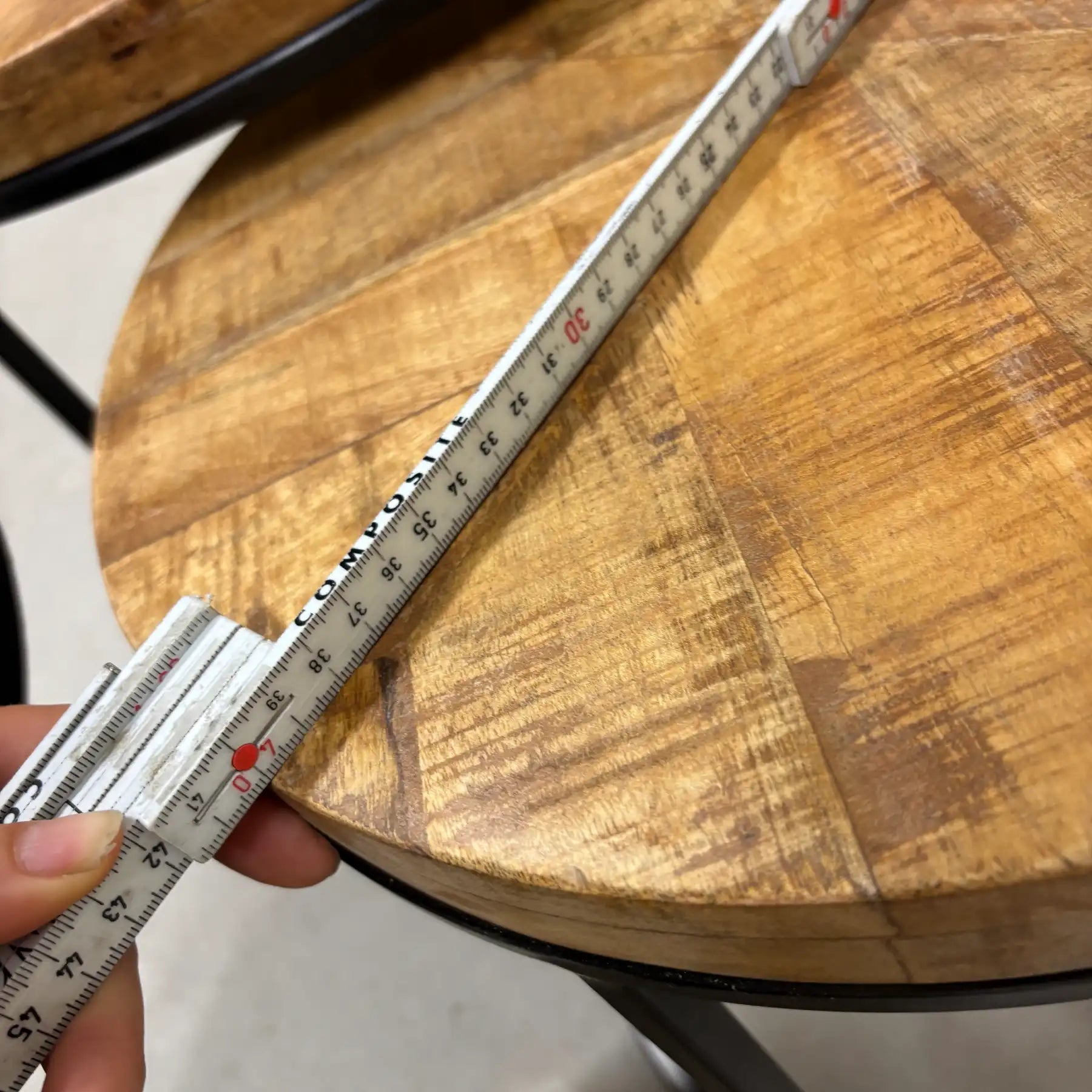 Mango Nesting Tables rund – 2er-Set Couchtische mit Stahlgestell