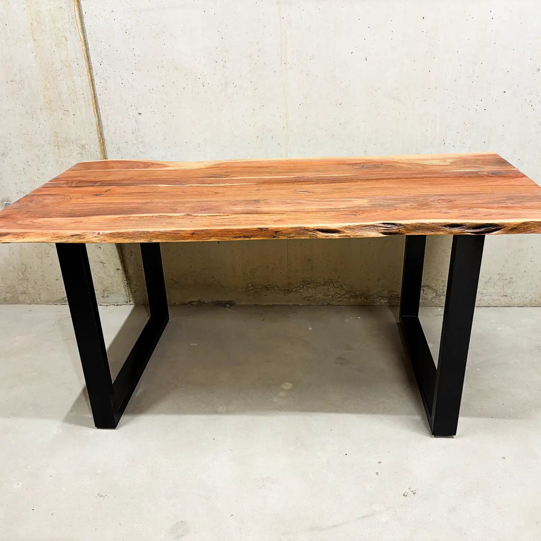 Akazienholz Esstisch 180x94 cm – Massivholz Tisch mit U-Stahlbeinen