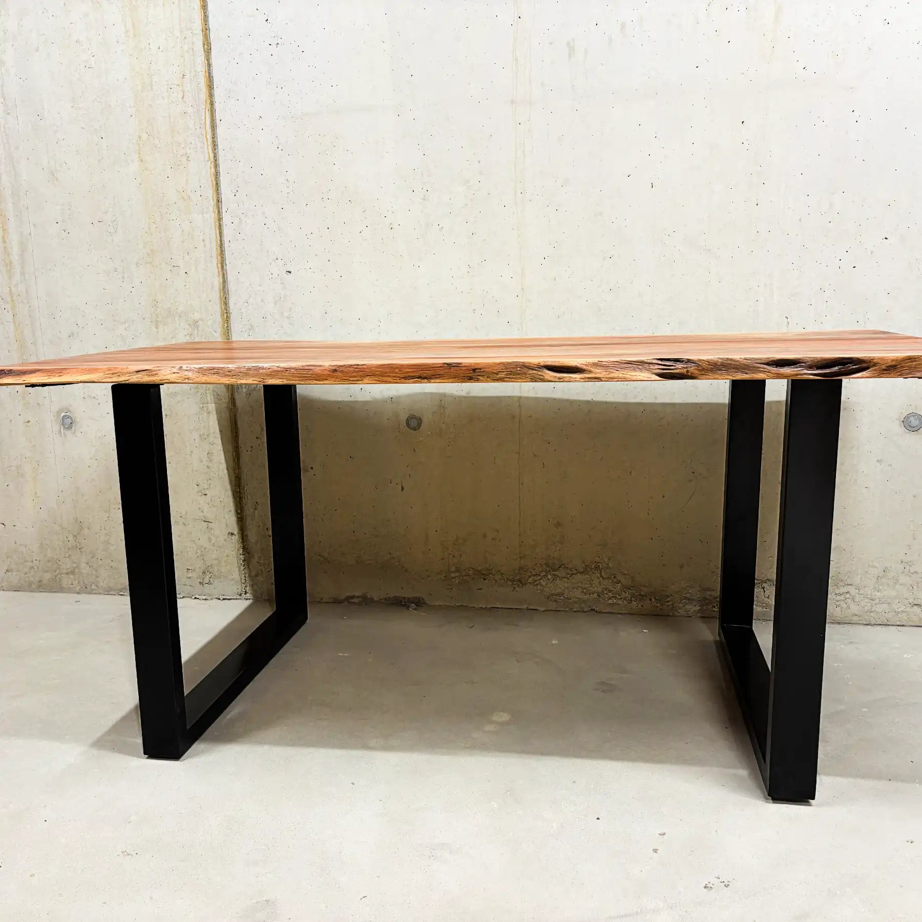 Akazienholz Esstisch 180x94 cm – Massivholz Tisch mit U-Stahlbeinen