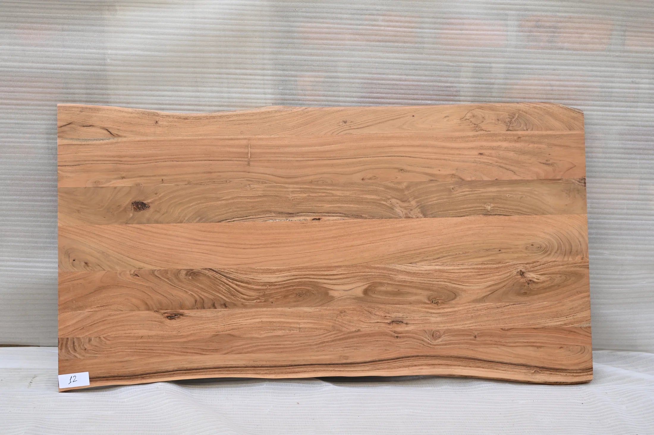 Dining table with live-edge, 180 cm, acacia – solid wood