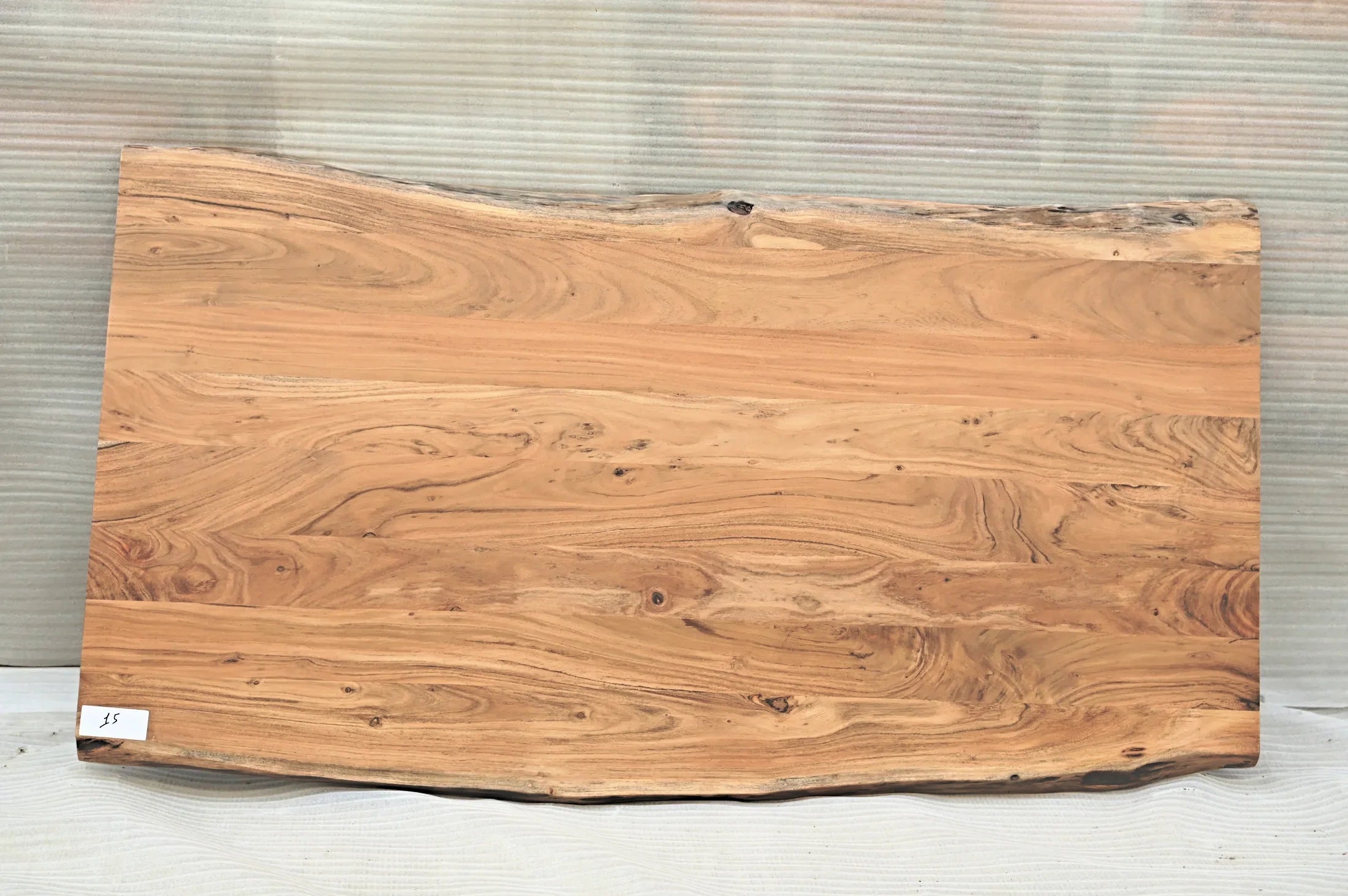 Baumkante Tischplatte Unikat 015 – Akazie 180 cm, Aufsicht #Tischplatte_Unikat 015