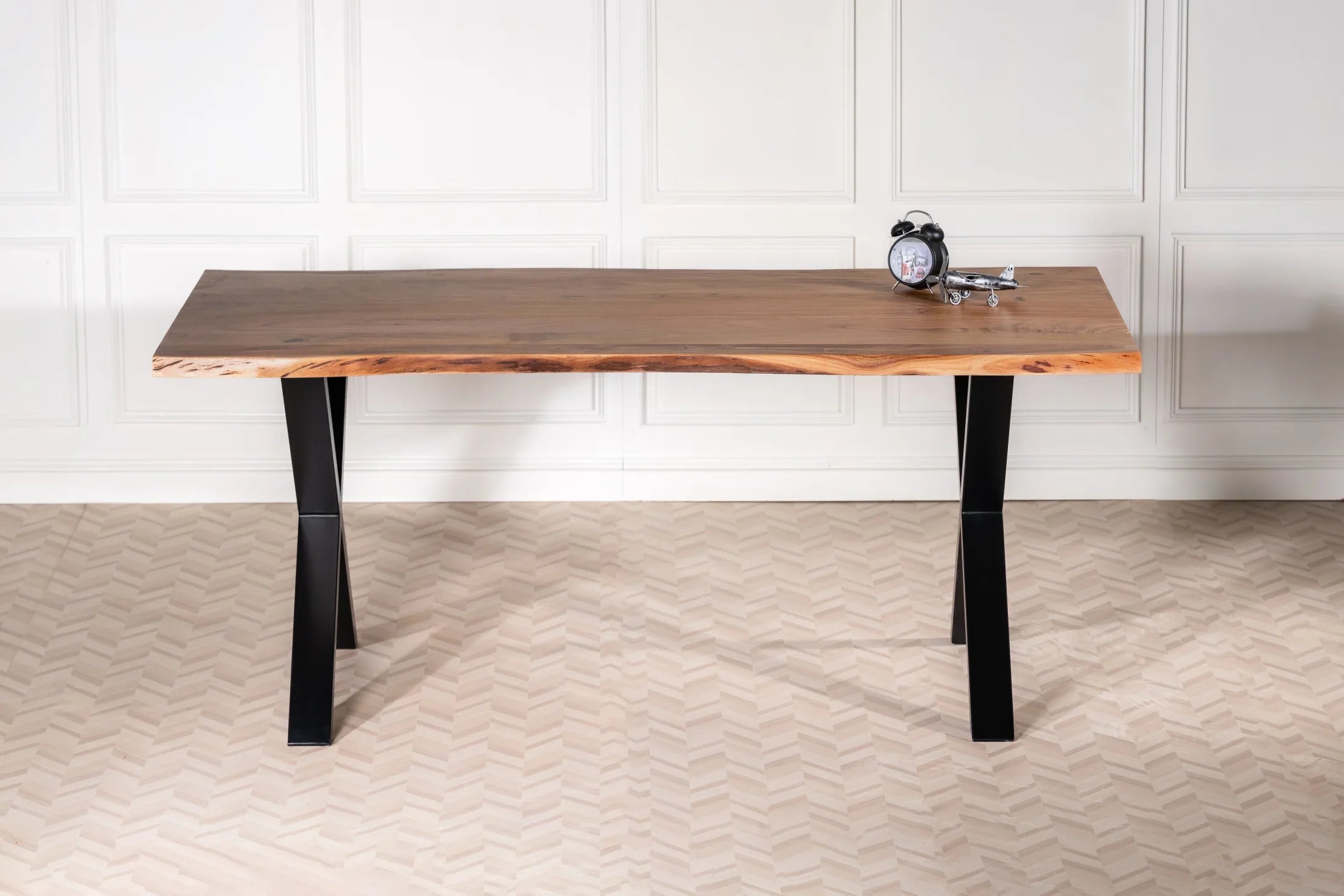 Live Edge Esstisch 200 cm – Wähle Tischplatte & Beine