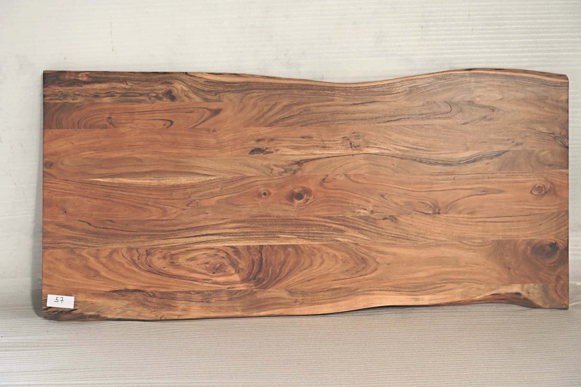 Baumkante Tischplatte Unikat 057 – Akazie 200 cm, Aufsicht #Tischplatte_Unikat 057