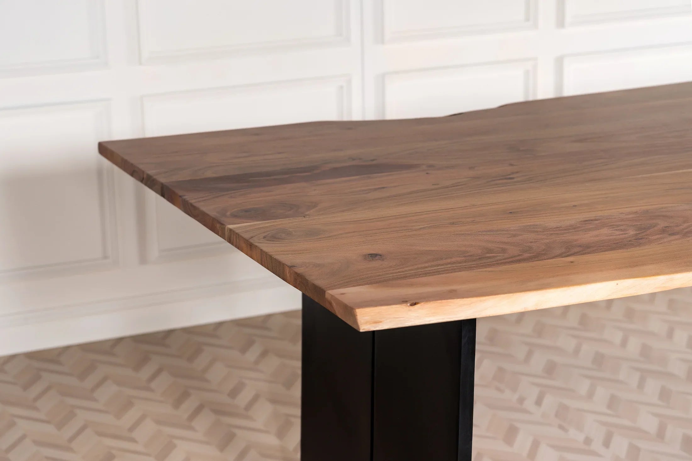 Live Edge Esstisch 240 cm – Wähle Tischplatte & Beine