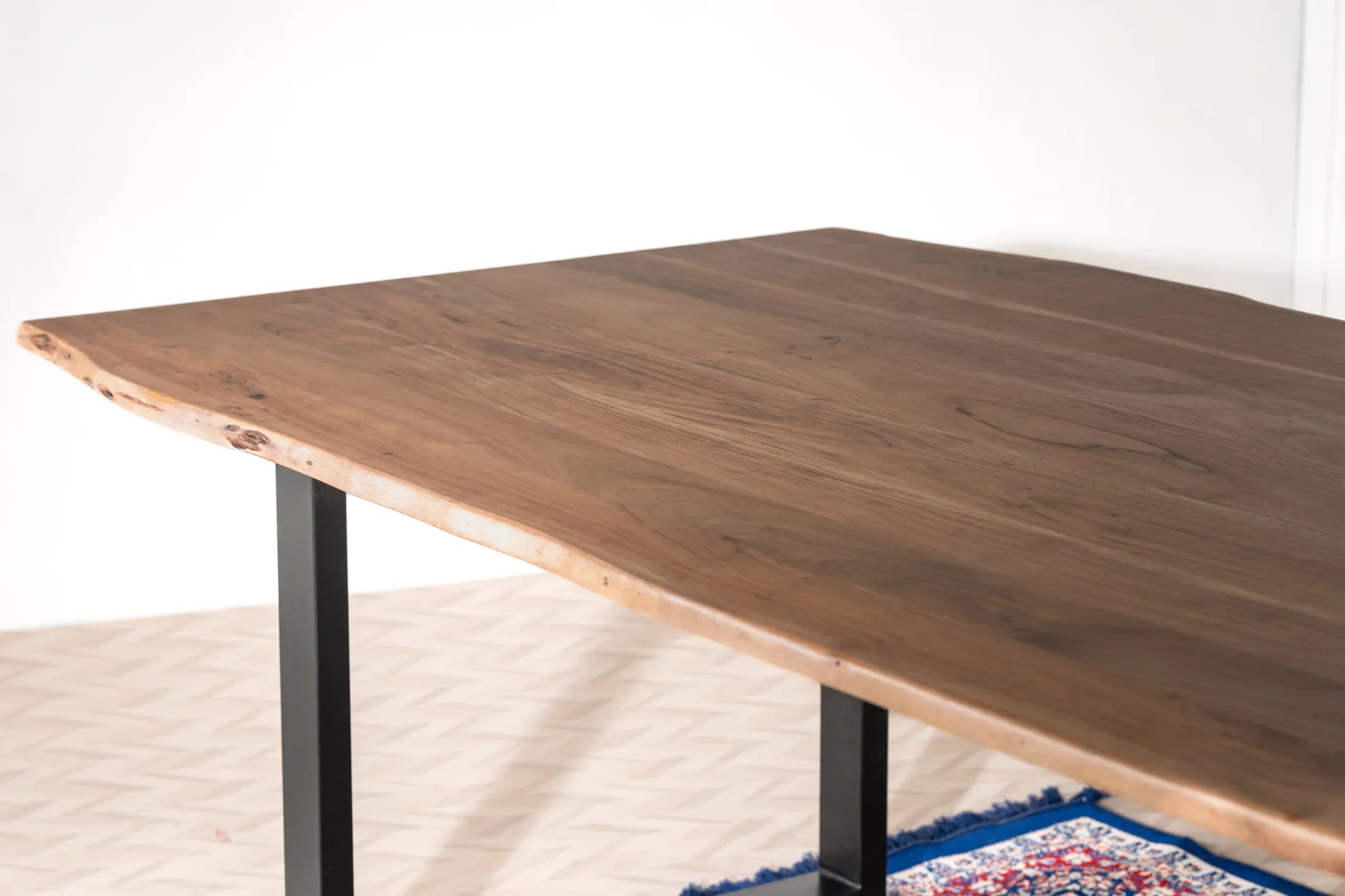 Live Edge Esstisch 240 cm – Wähle Tischplatte & Beine