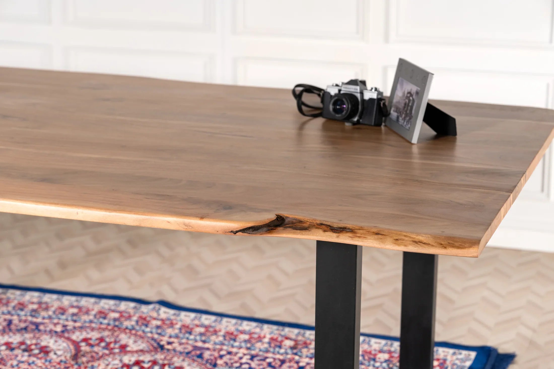 Live Edge Esstisch 240 cm – Wähle Tischplatte & Beine