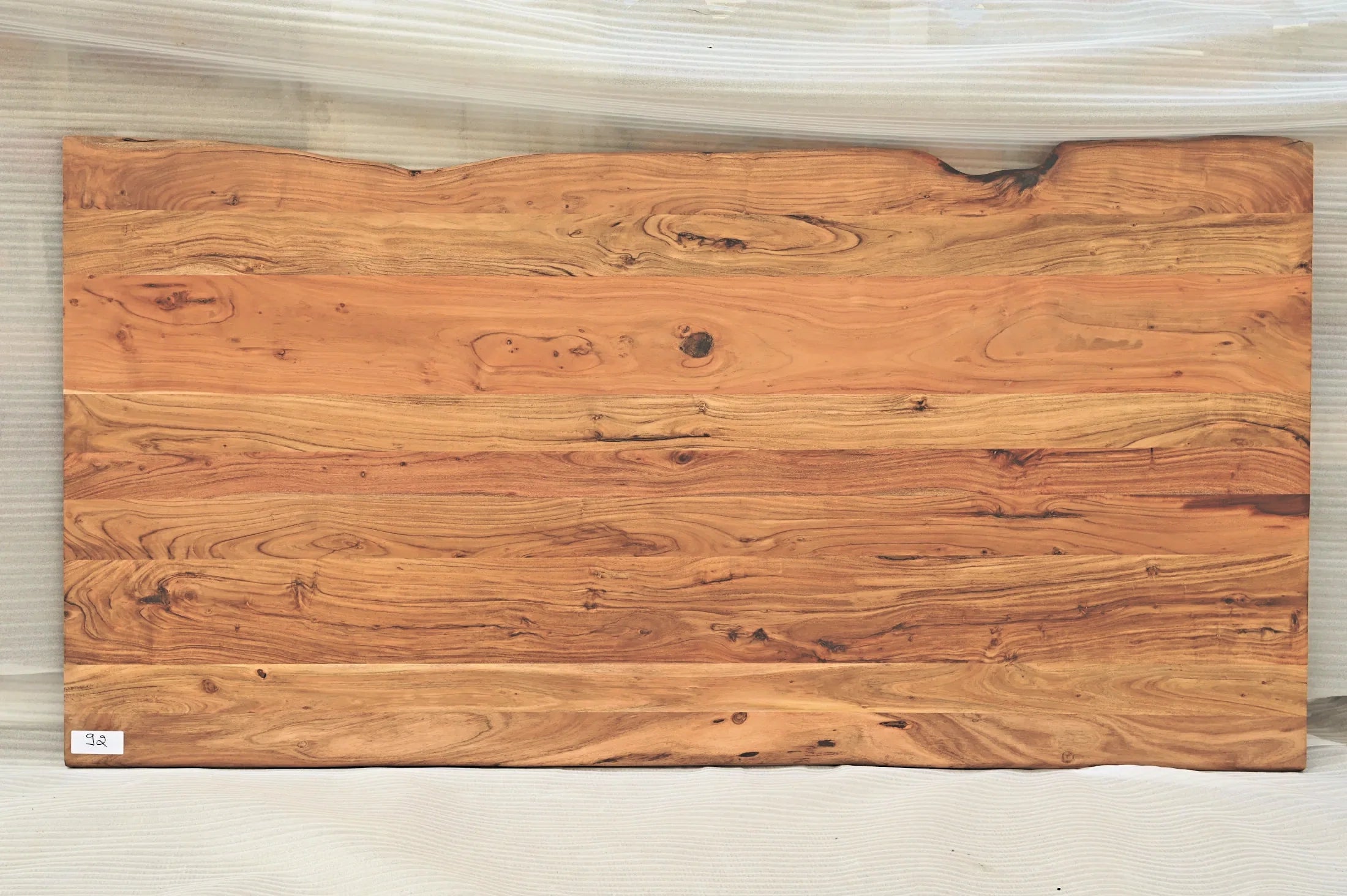 Baumkante Tischplatte Unikat 092 – Akazie 240 cm, Aufsicht #Tischplatte_Unikat 092