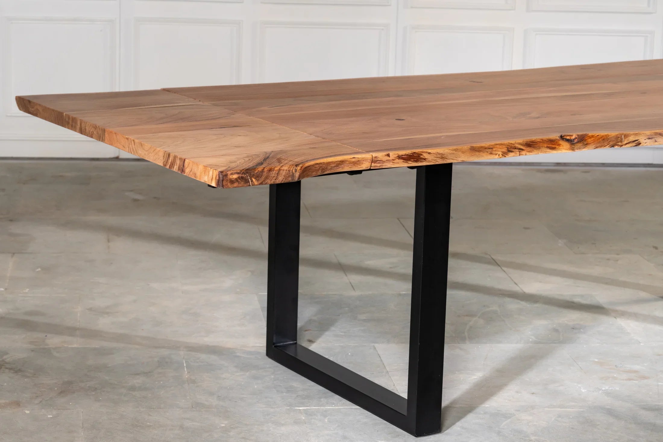 Live Edge Ausziehtisch 220–300 cm – Wähle Tischplatte & Beine