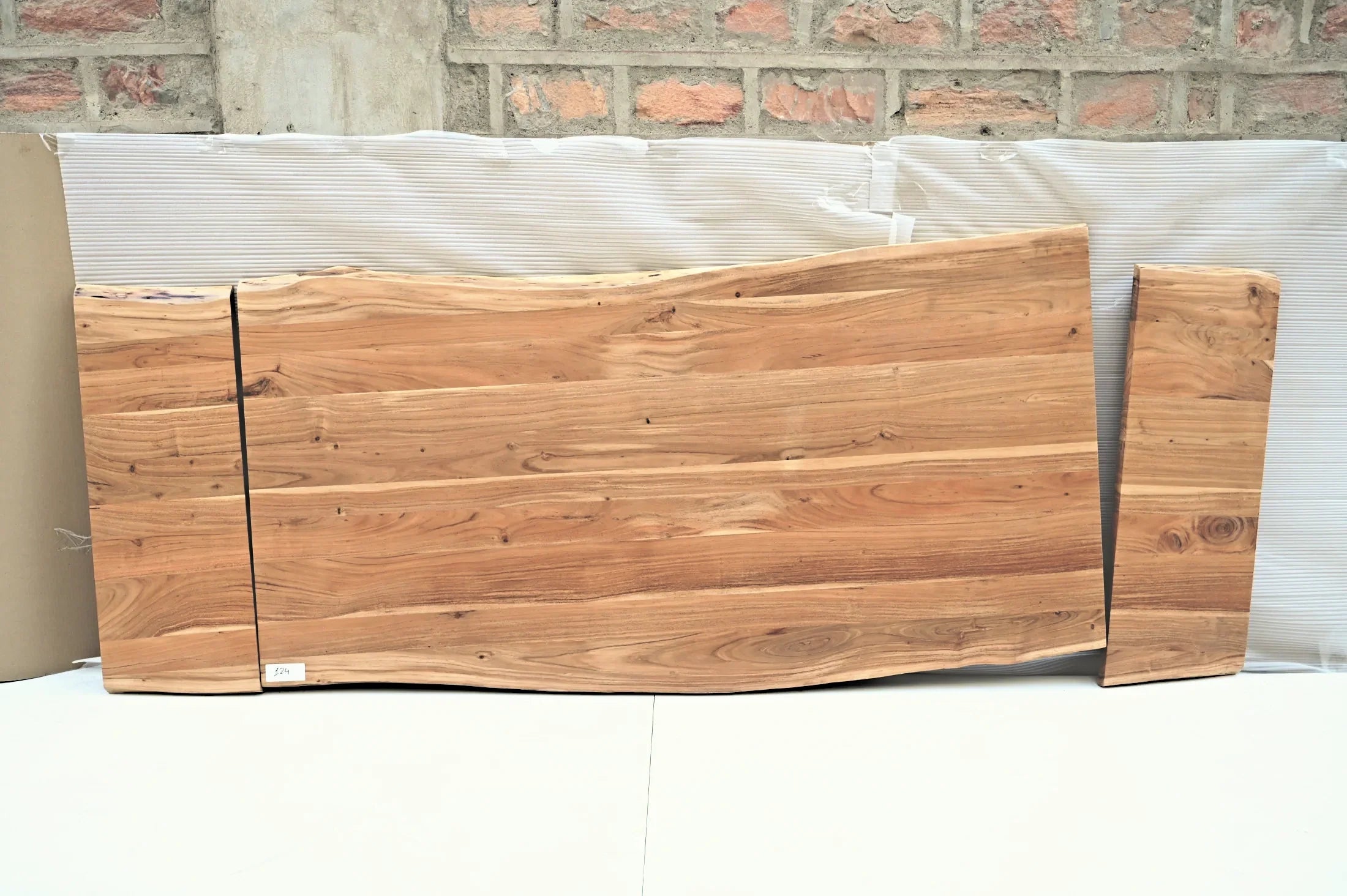 Baumkante Tischplatte Unikat 124 – Akazie 220–300 cm, Aufsicht #Tischplatte_Unikat 124