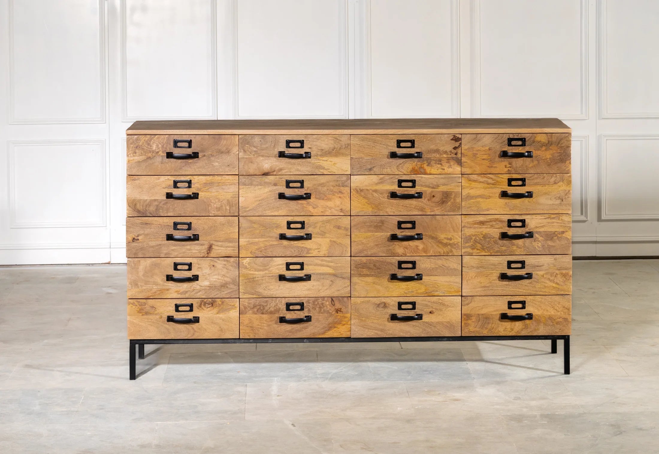 Apothekerschrank IR08 – 20 Schubladen