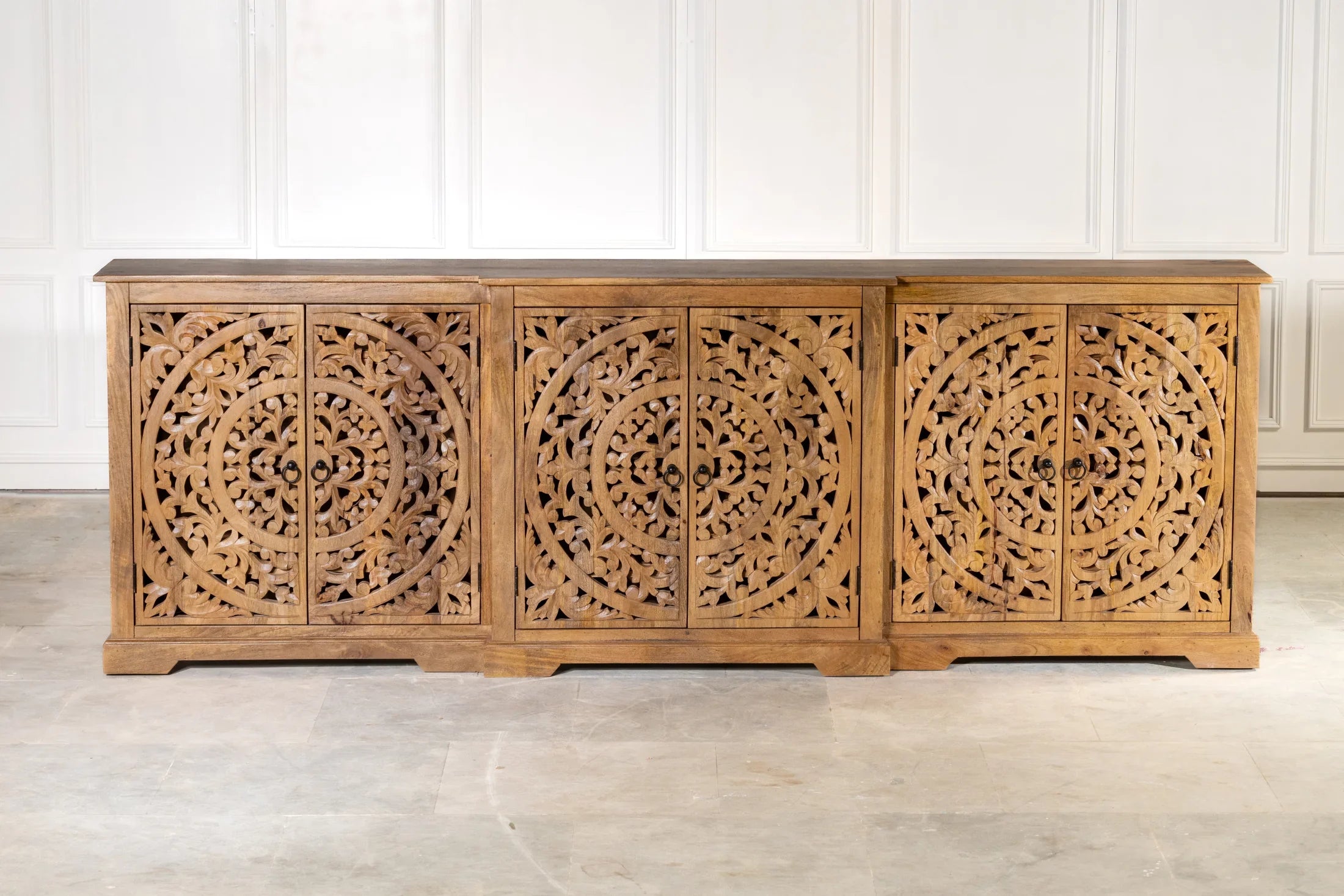 Schrank MS04 – 6 Türen