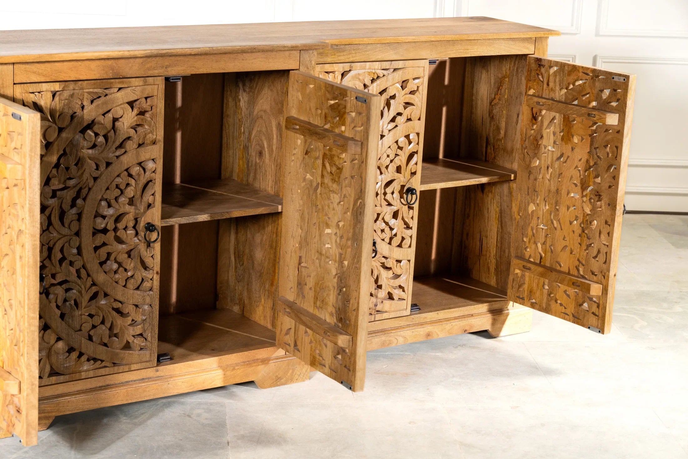 Schrank MS04 – 6 Türen