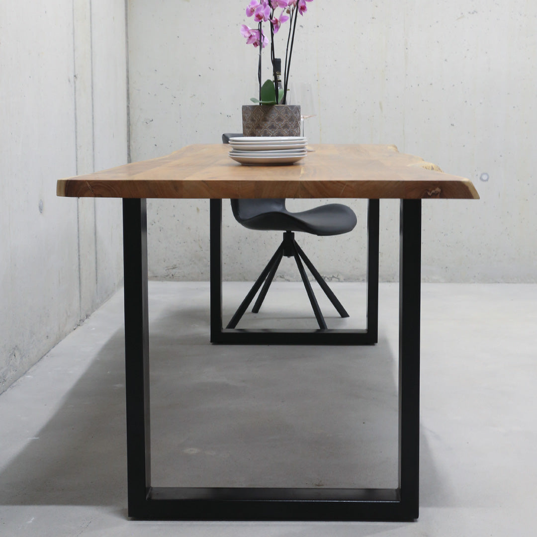 Akazienholztisch mit Baumkante  „The Sturdy Live edge Table 200“