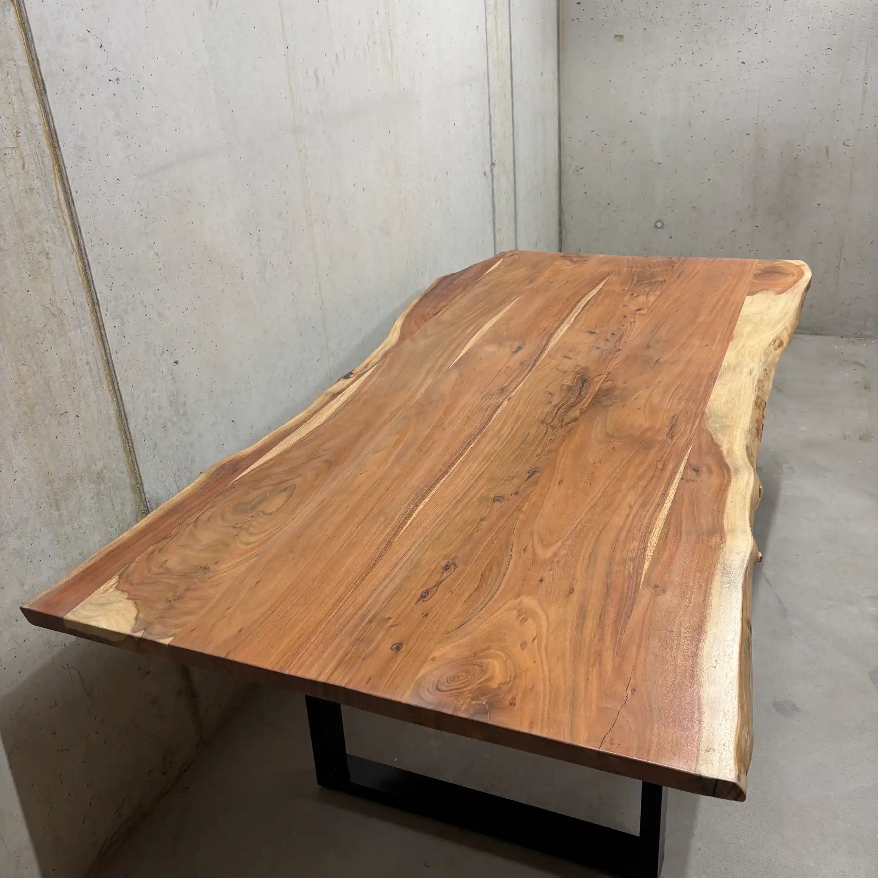 Großer Acacia Esszimmertisch 240x120 cm – Massivholz Big Boy