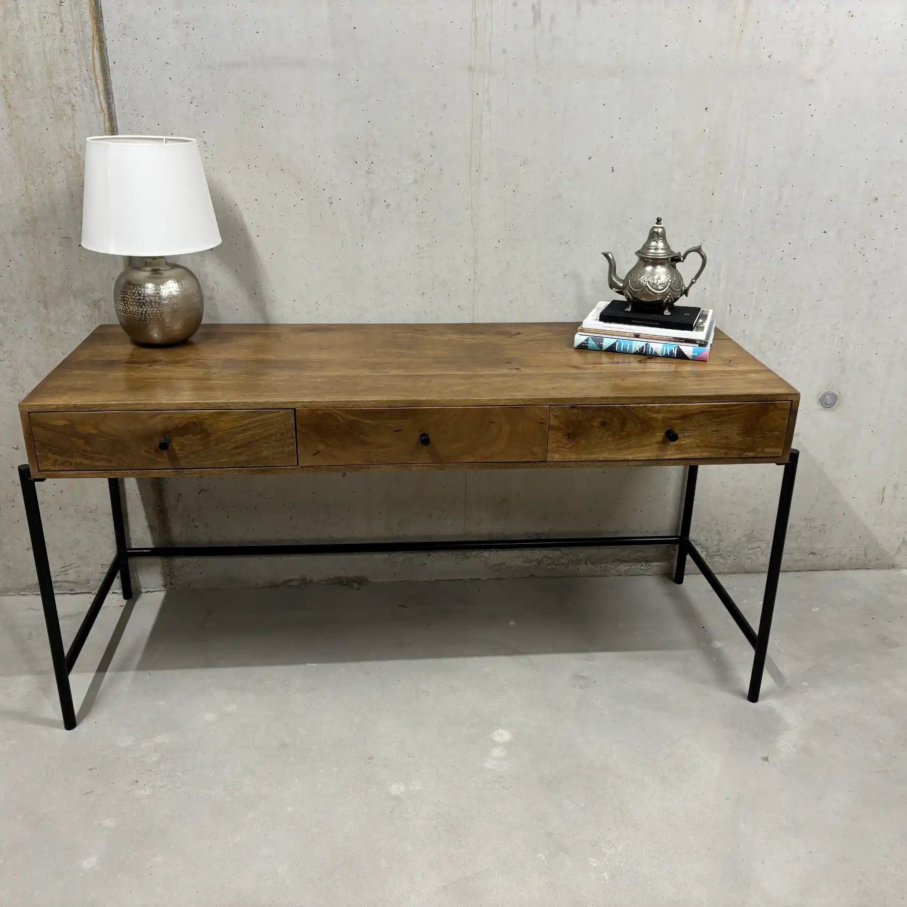 Bureau en manguier à 3 tiroirs – bureau armoire en bois massif 