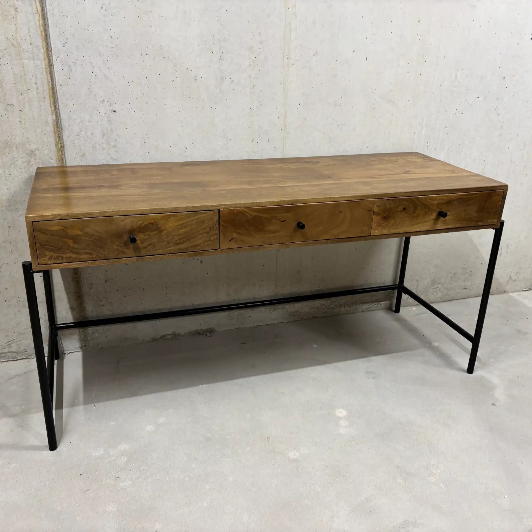 Bureau en manguier à 3 tiroirs – bureau armoire en bois massif 