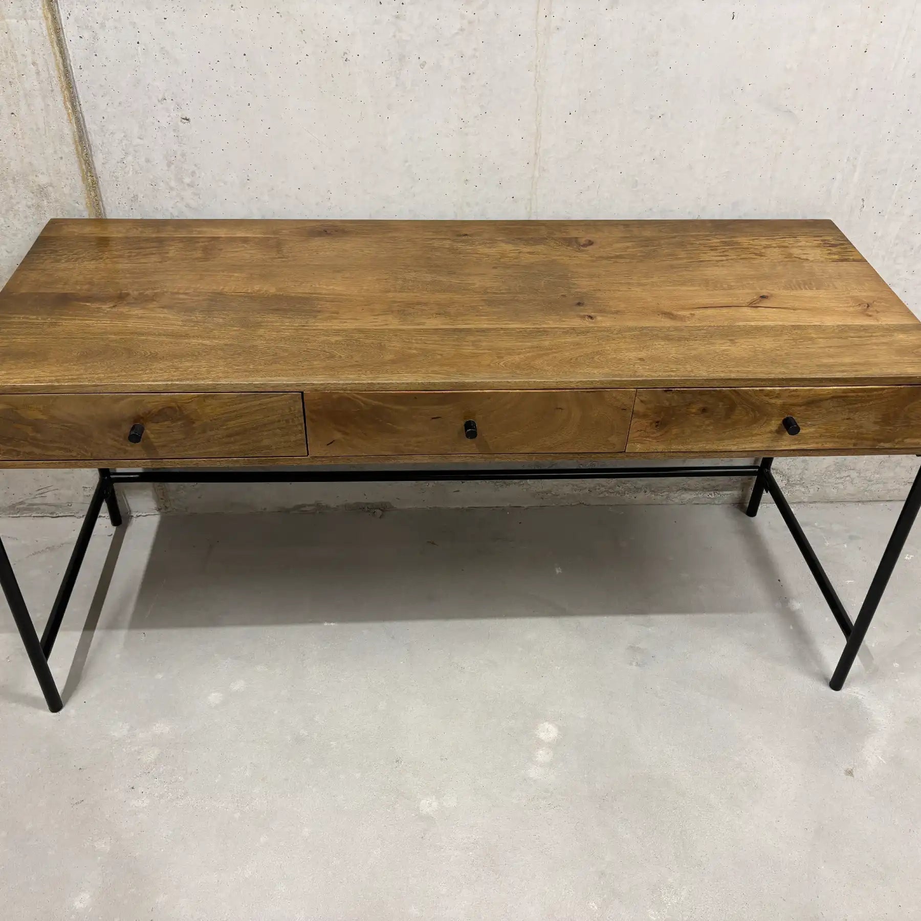 Bureau en manguier à 3 tiroirs – bureau armoire en bois massif 