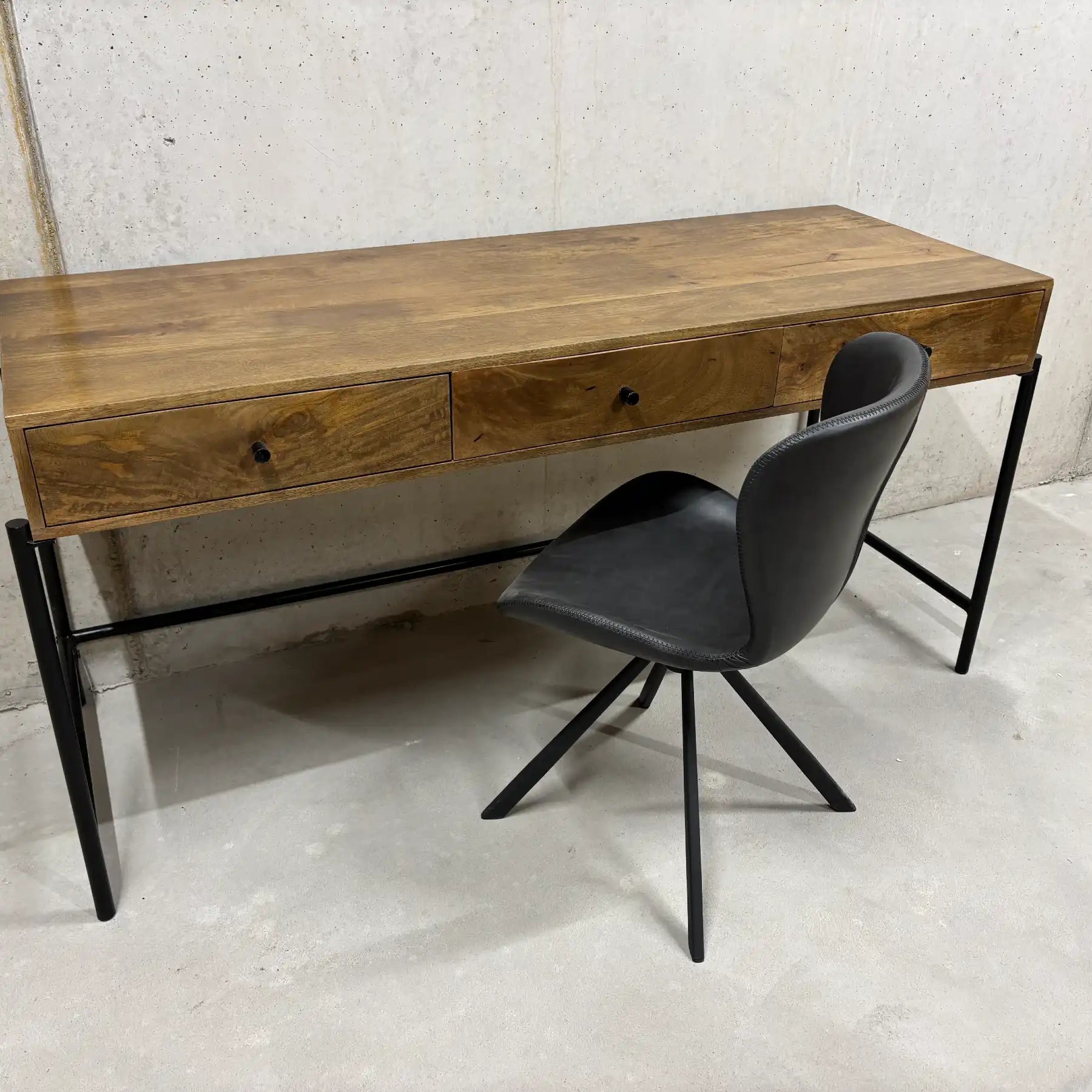 Bureau en manguier à 3 tiroirs – bureau armoire en bois massif 