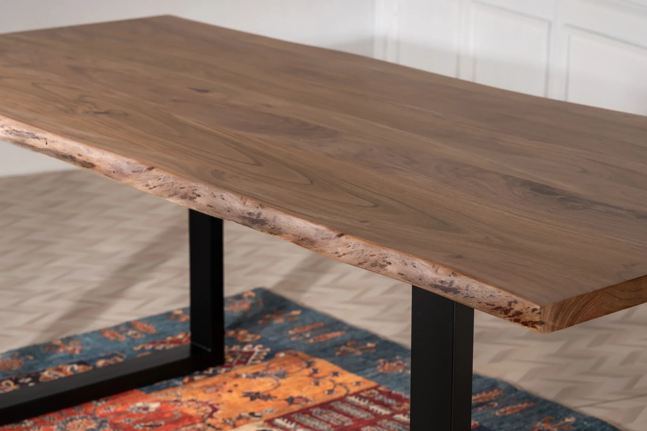 Live Edge Esstisch 180 cm – Wähle Tischplatte & Beine