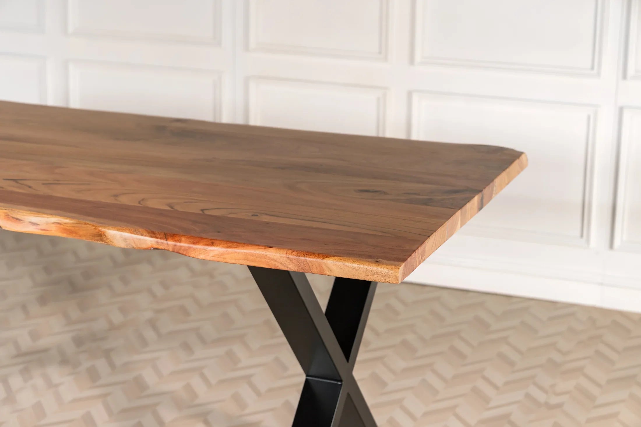 Live Edge Esstisch 180 cm – Wähle Tischplatte & Beine