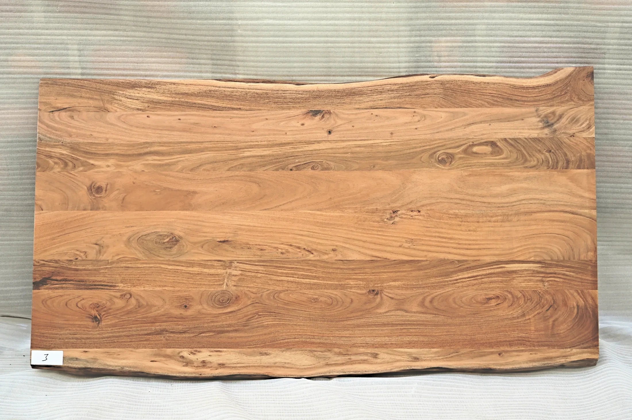 Baumkante Tischplatte Unikat 003 – Akazie 180 cm, Aufsicht #Tischplatte_Unikat 003