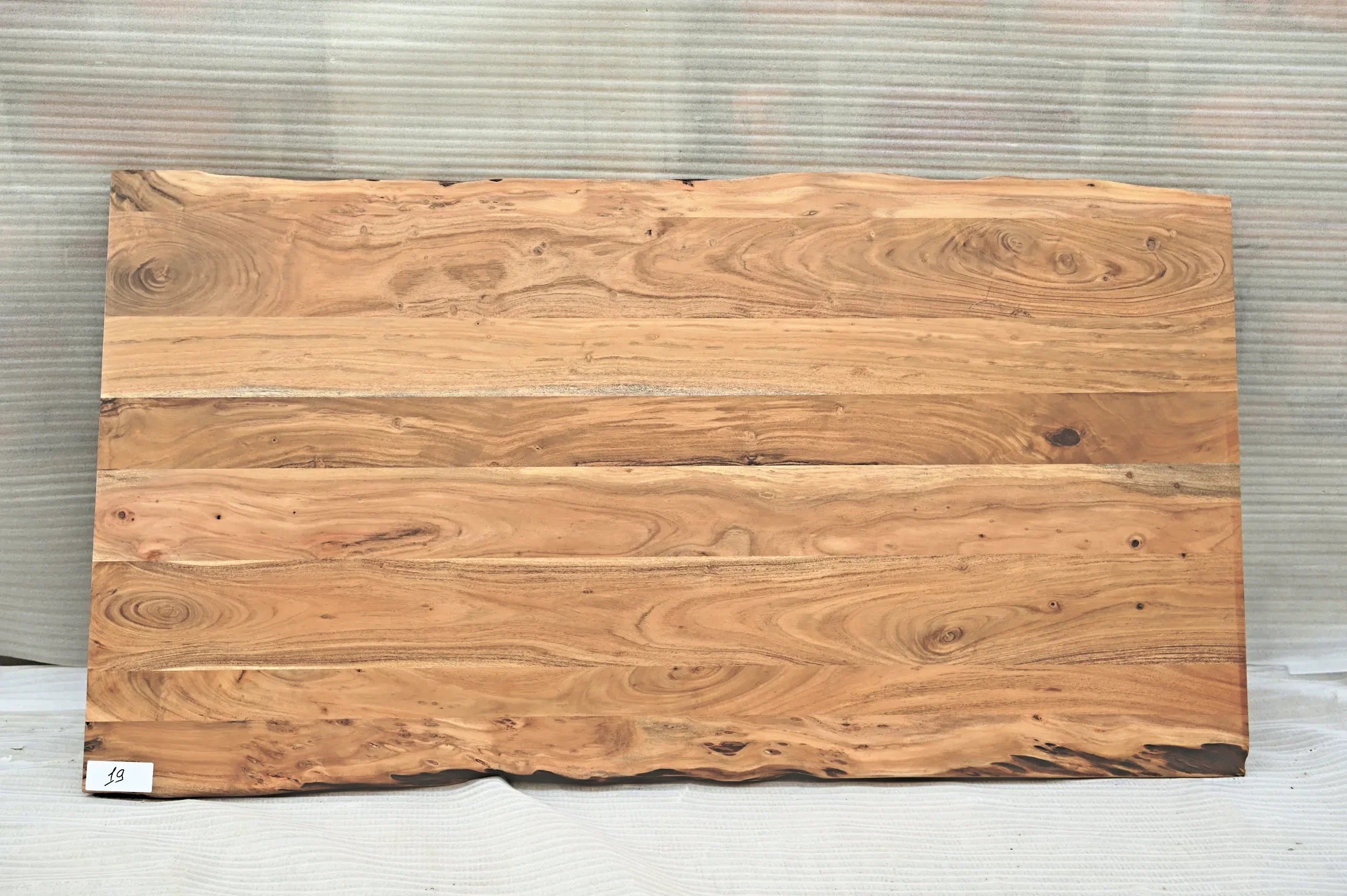Baumkante Tischplatte Unikat 019 – Akazie 180 cm, Aufsicht #Tischplatte_Unikat 019