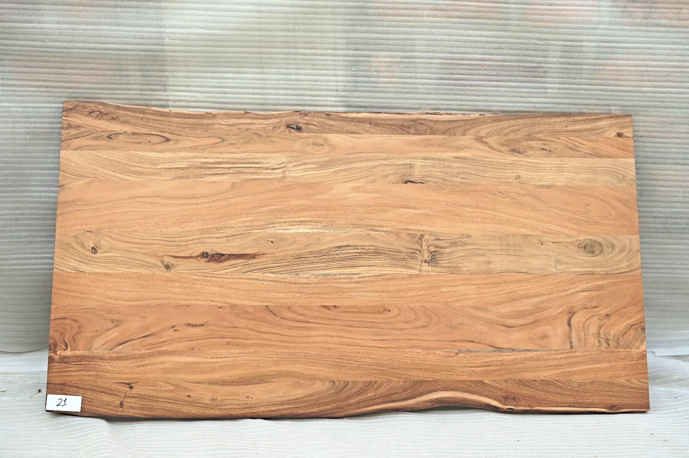 Baumkante Tischplatte Unikat 021 – Akazie 180 cm, Aufsicht #Tischplatte_Unikat 021