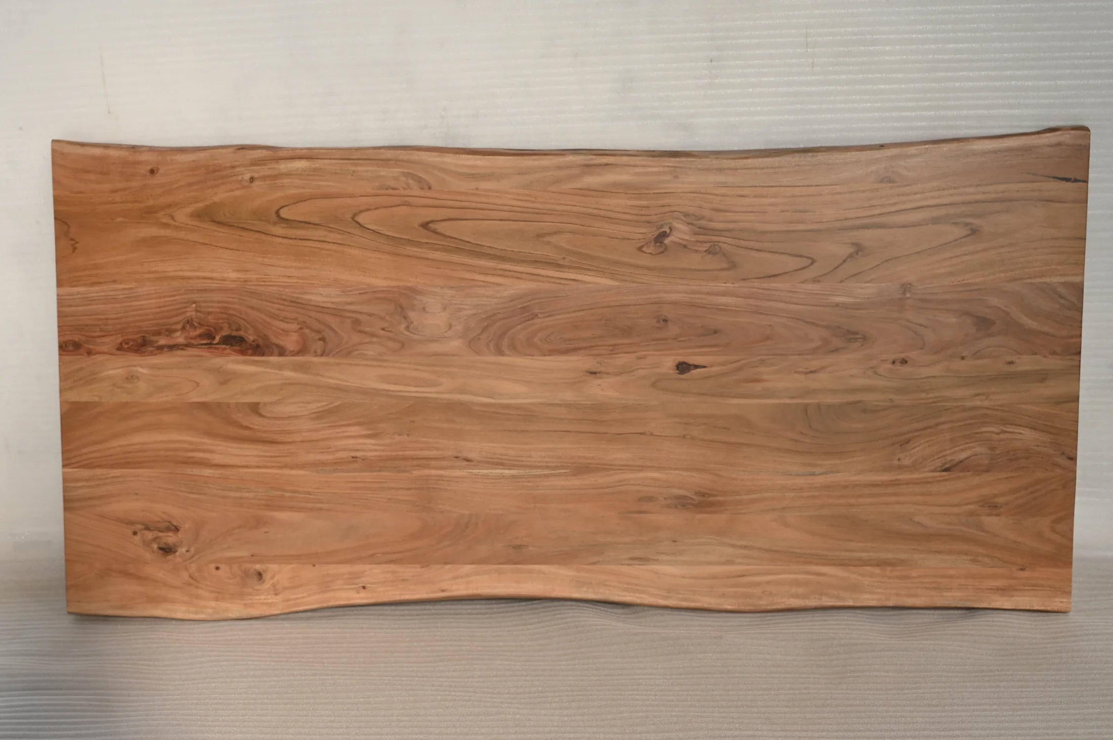 Dining table with live-edge, 200 cm, acacia – solid wood