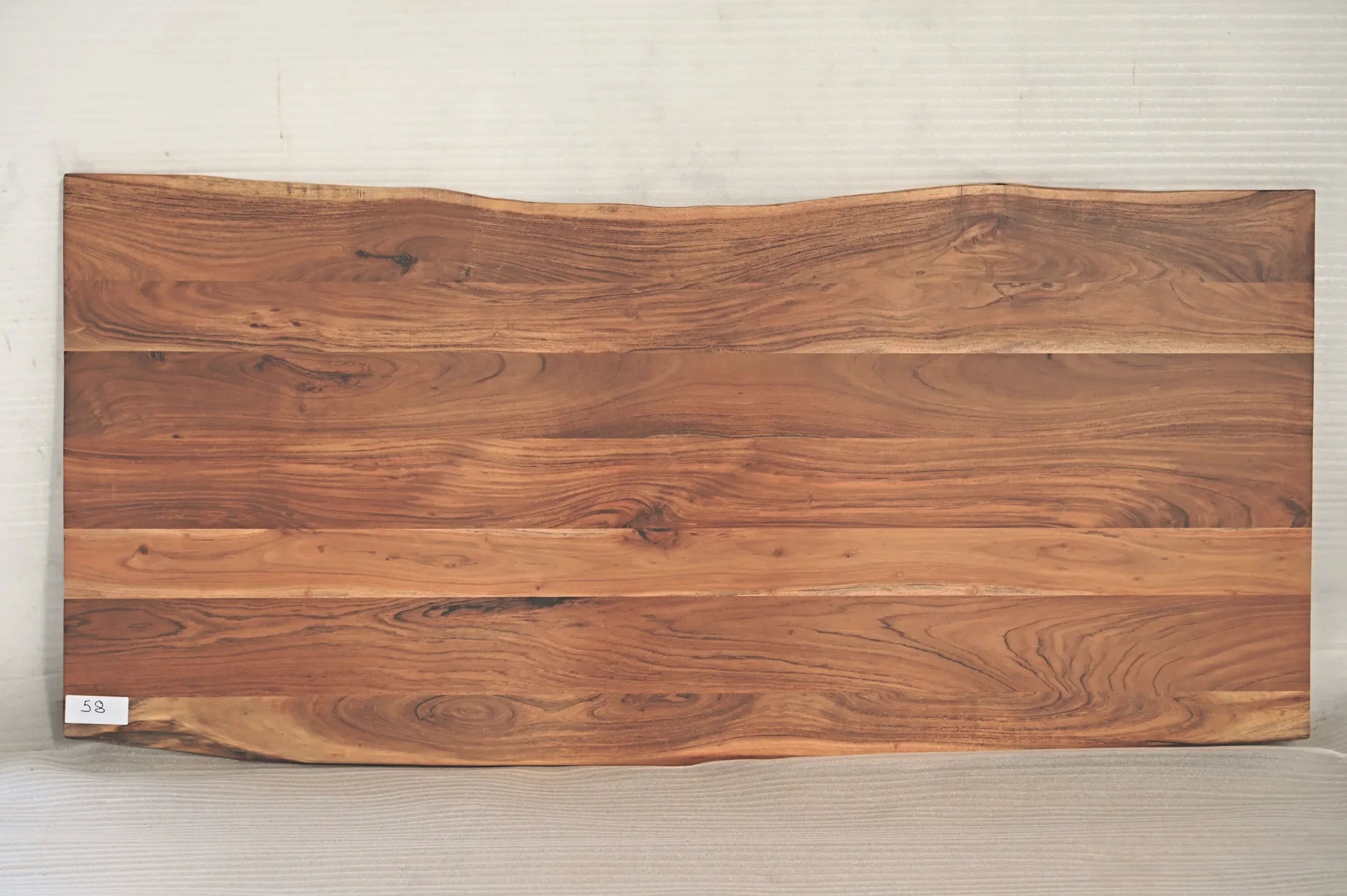 Baumkante Tischplatte Unikat 058 – Akazie 200 cm, Aufsicht #Tischplatte_Unikat 058