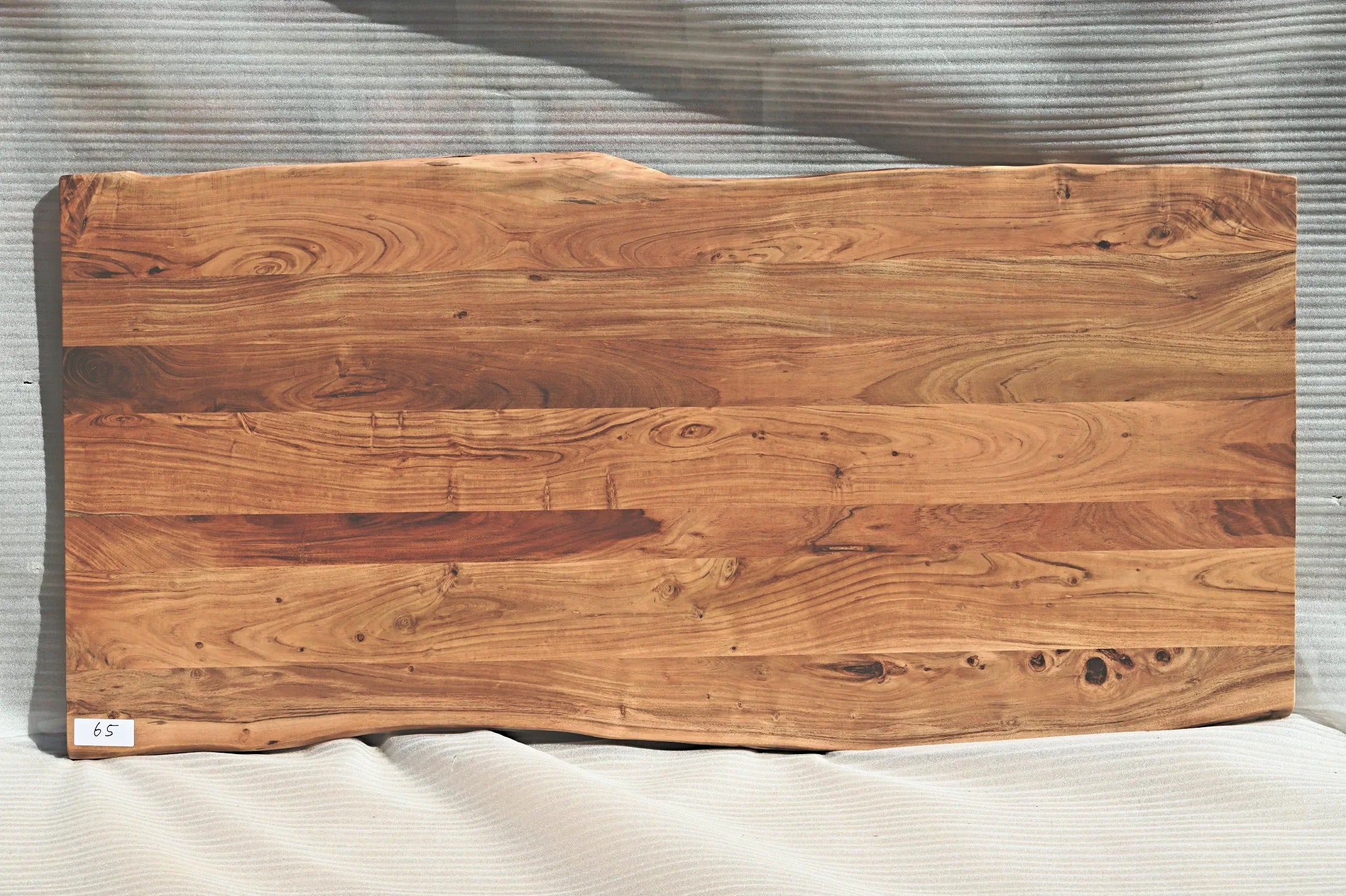 Baumkante Tischplatte Unikat 065 – Akazie 200 cm, Aufsicht #Tischplatte_Unikat 065