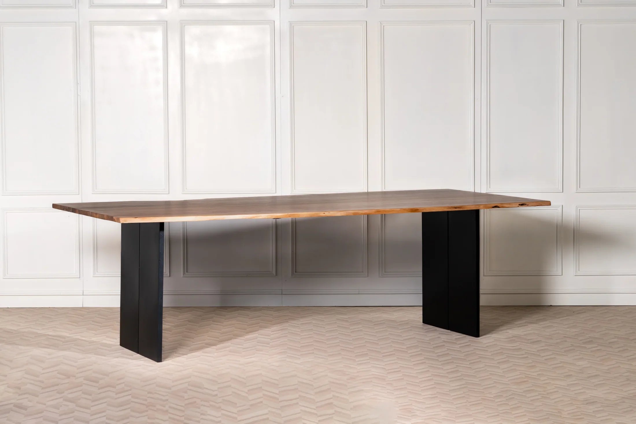 Live Edge Esstisch 240 cm – Wähle Tischplatte & Beine