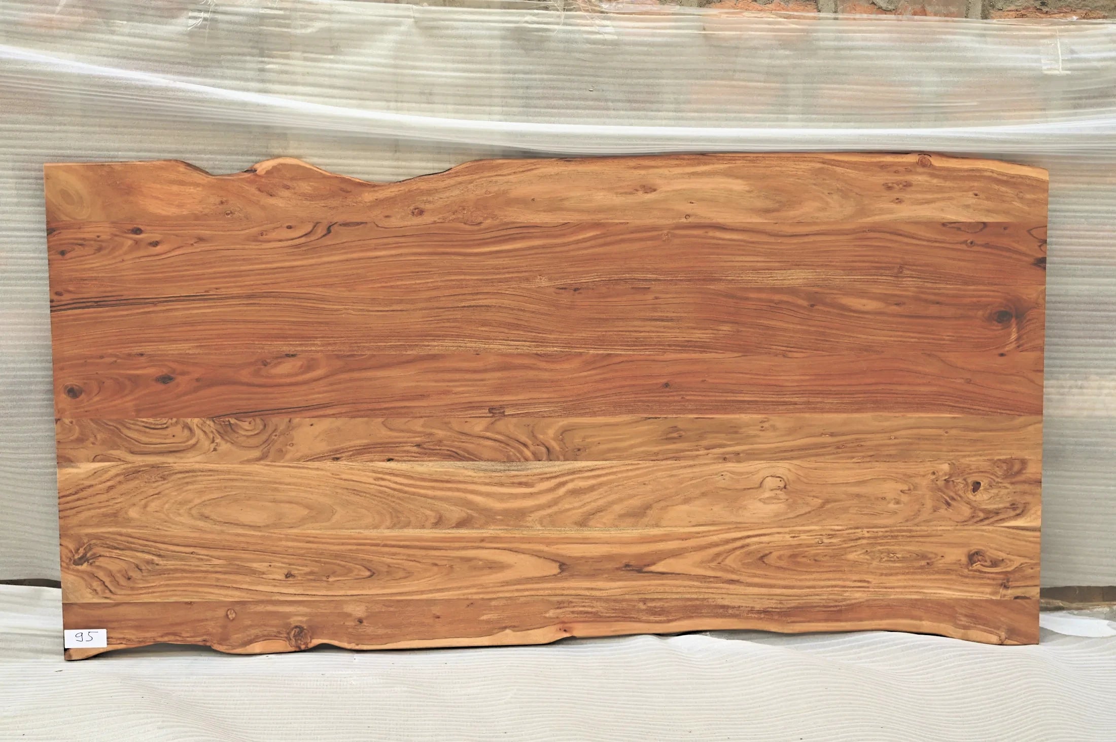 Baumkante Tischplatte Unikat 095 – Akazie 240 cm, Aufsicht #Tischplatte_Unikat 095