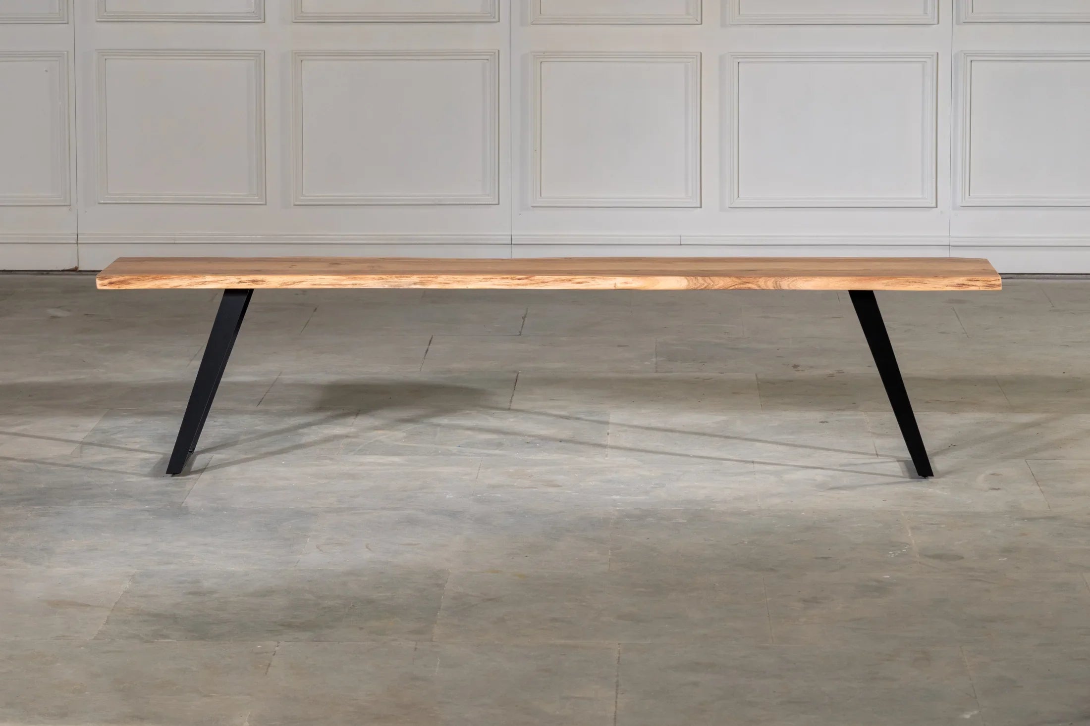 Live Edge Bank 180 cm – Akazie Massivholz