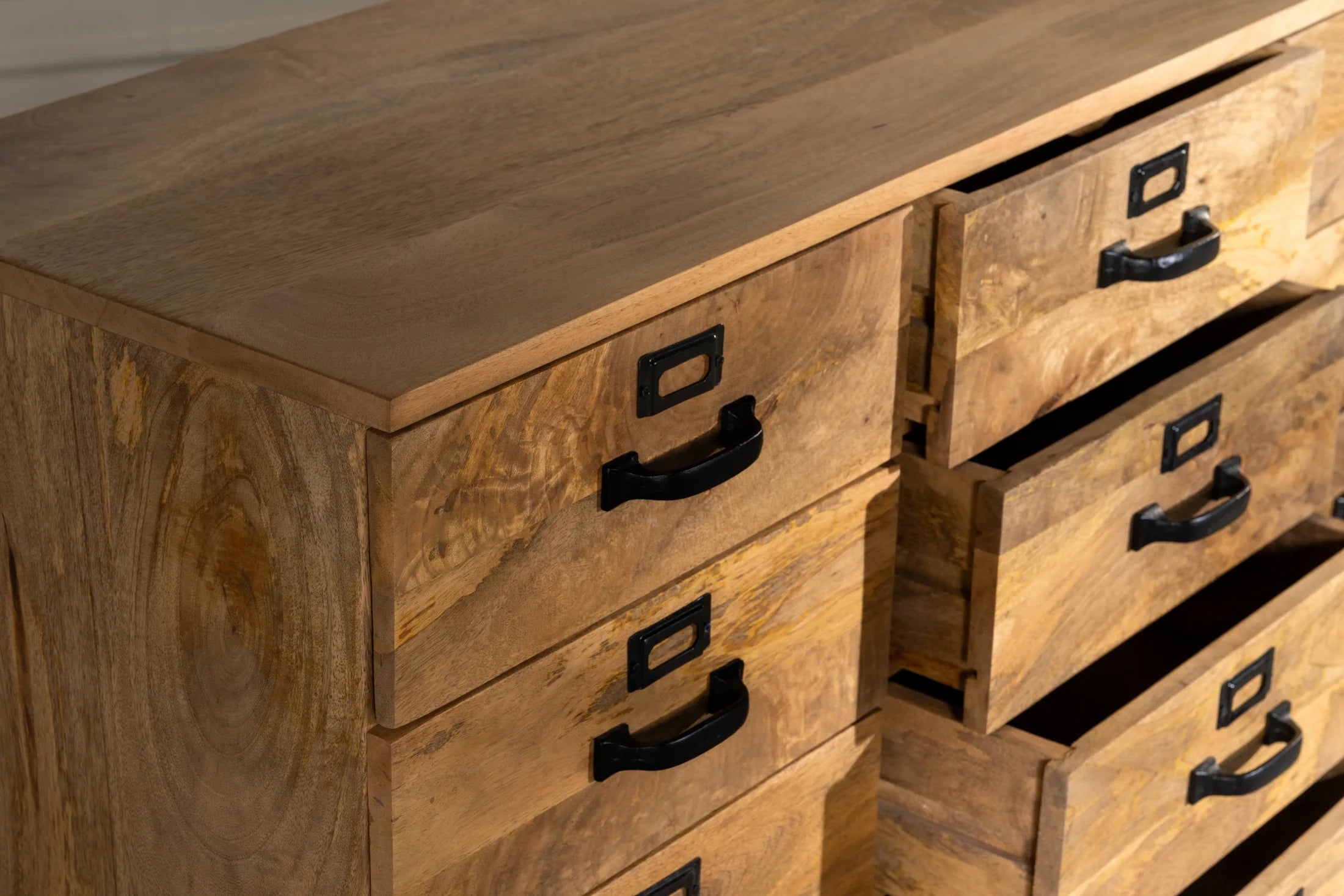 Apothekerschrank Massivholz „Der Apotheker" – 20 Schubladen