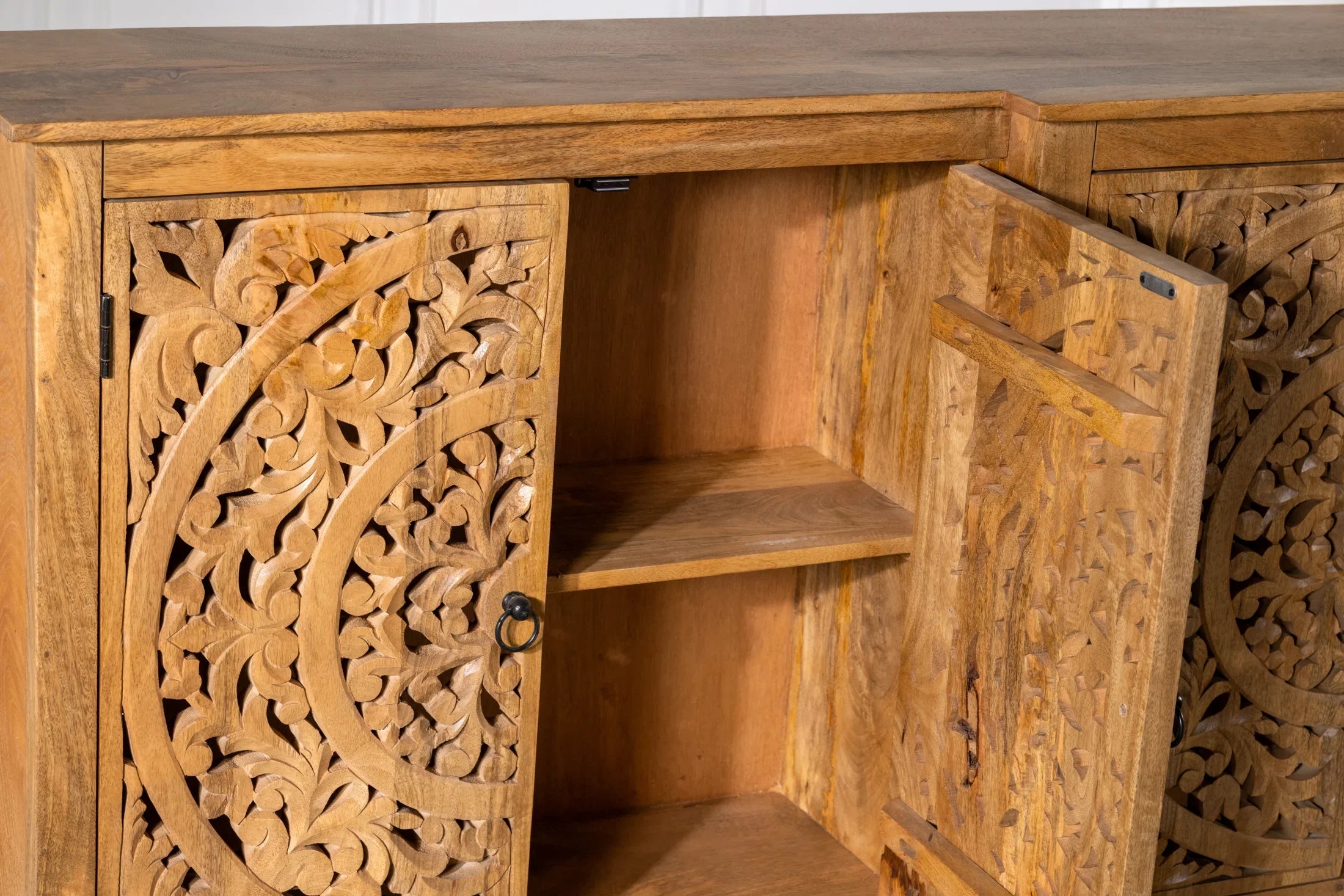 Schrank MS04 – 6 Türen